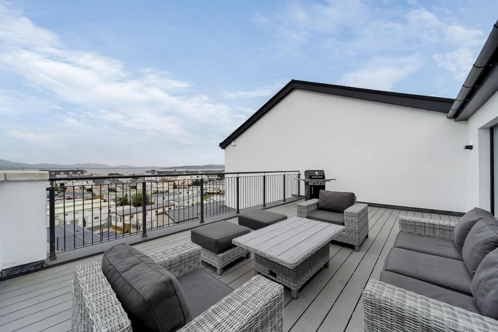 Bayview Luxury 3 Bedroom Apartment First Floor Даунингс Экстерьер фото